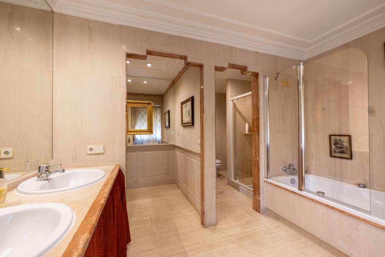 Casa Con Piscina En El Centro Holiday home *